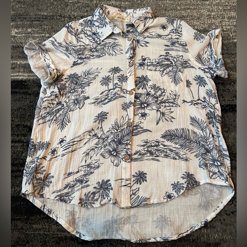 OCEAN DRIVE Floral Short Sleeved Collared Button Down